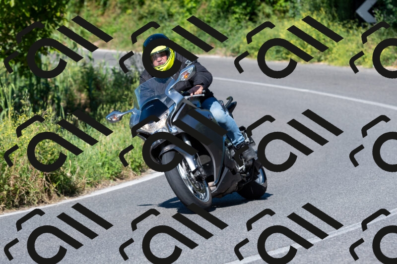 20250517093237-R013290_r1