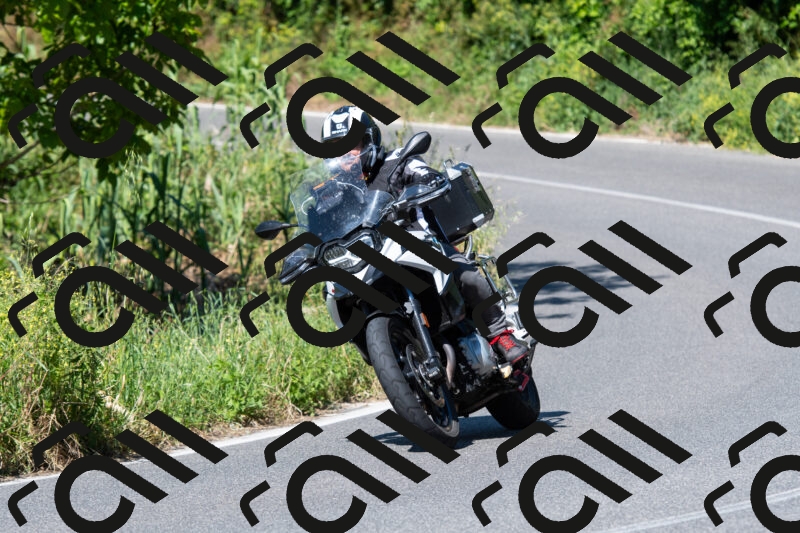 20250517102735-R013642_r1