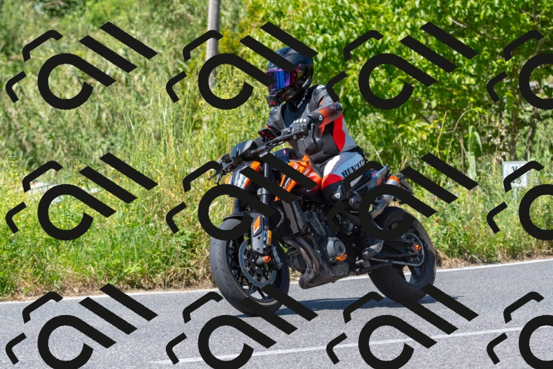 20250517111255-R01_4185_r1