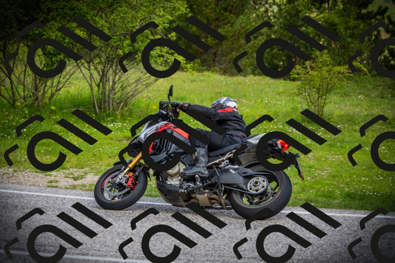 202505171107-DSC04643_c1_