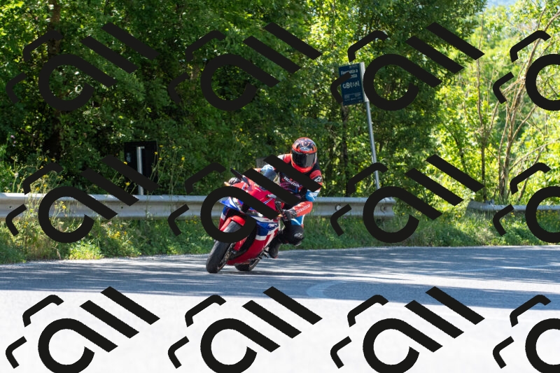 20250517104009-R028122__r2