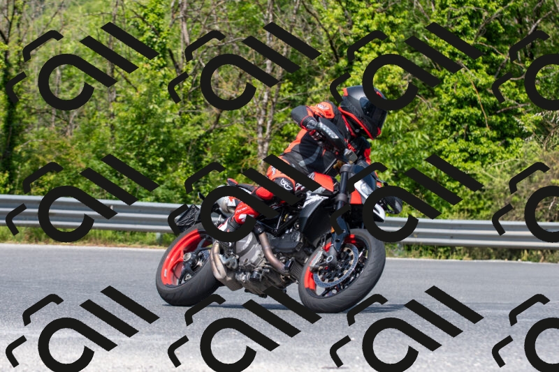 20250518103444-R029381_r2