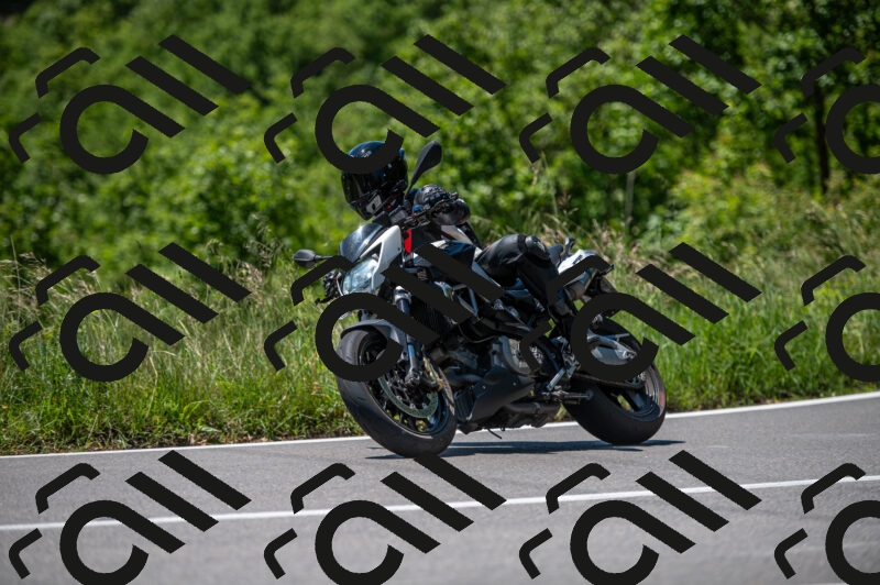 202505241200-M22_5287_m2_