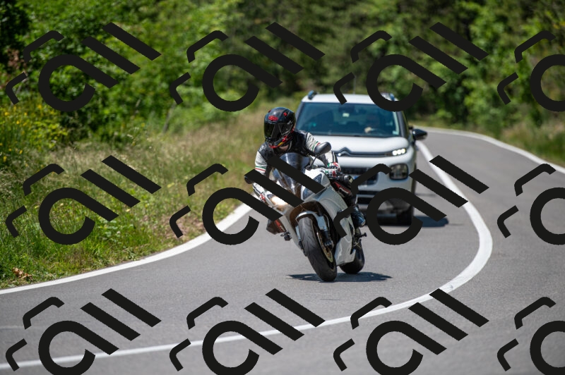 202505241200-M22_5290_m2_