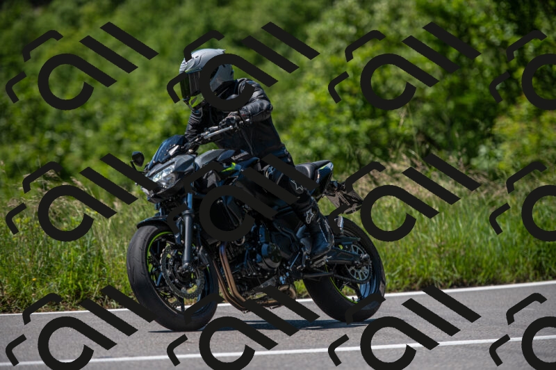 202505241200-M22_5293_m2_