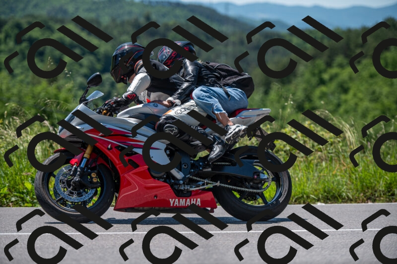 202505241200-M22_5295_m2_