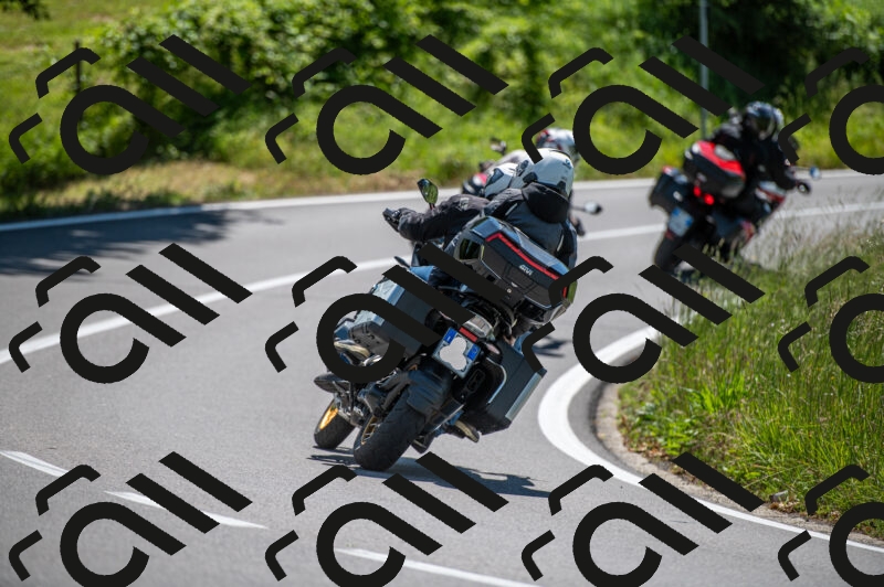 202505241205-M22_5321_m2_