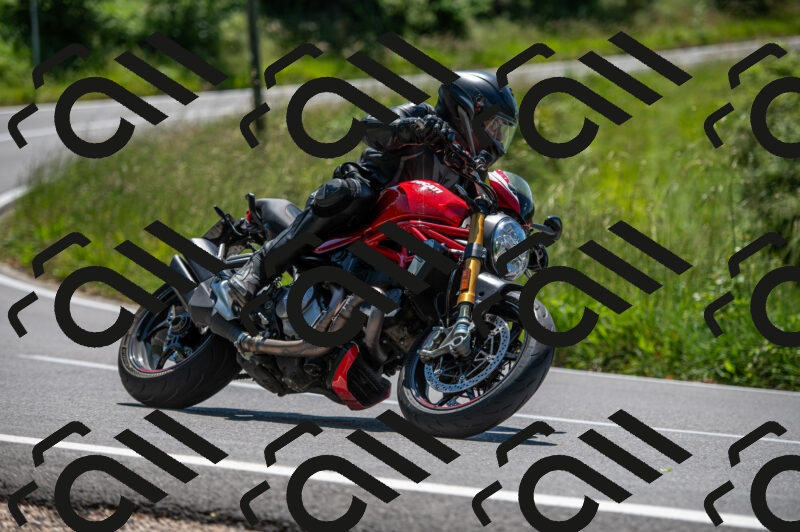 202505241208-M22_5327_m2_