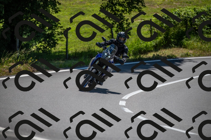 202505241209-M22_5330_m2_