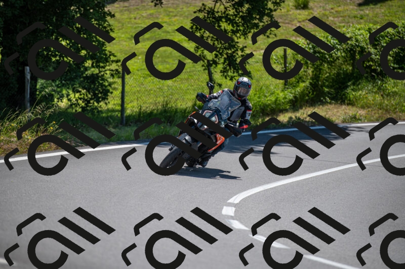 202505241209-M22_5334_m2_