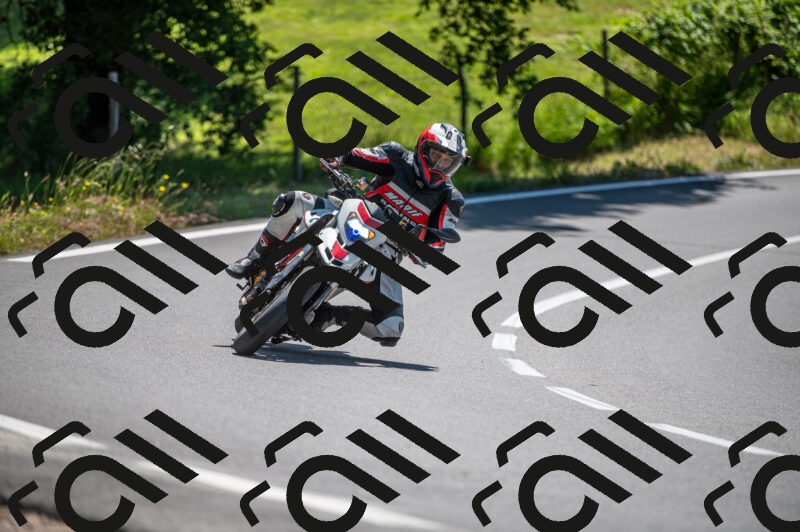 202505241209-M22_5339_m2_