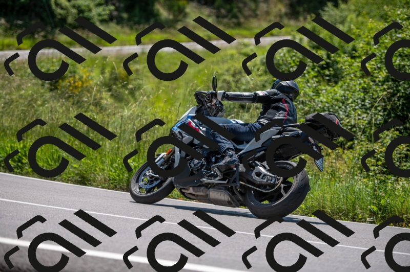 202505241209-M22_5351_m2_