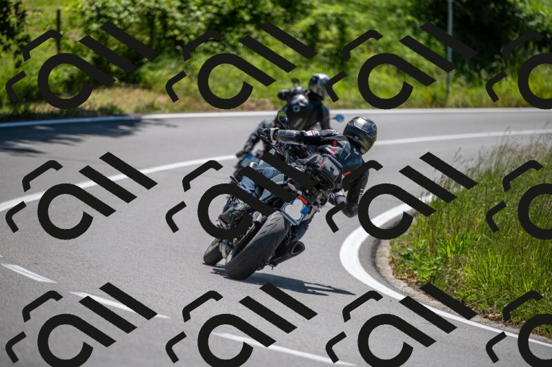 202505241209-M22_5352_m2_