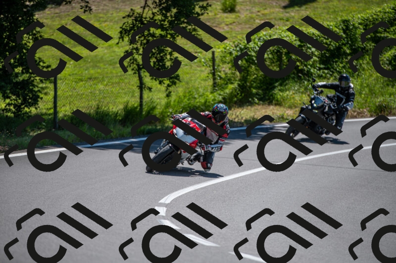 202505241210-M22_5354_m2_