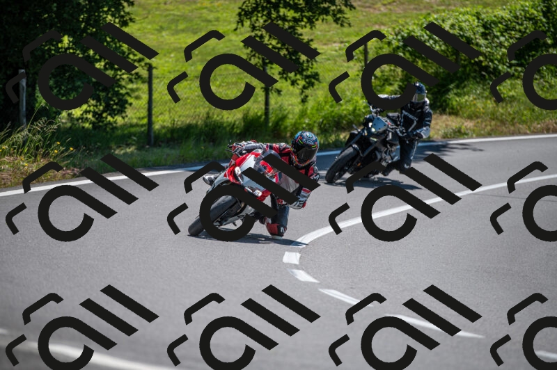 202505241210-M22_5355_m2_