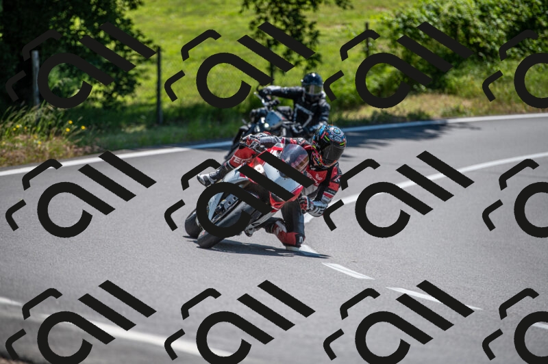 202505241210-M22_5356_m2_