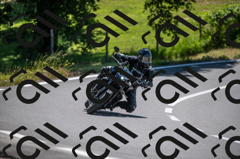 202505241210-M22_5358_m2_