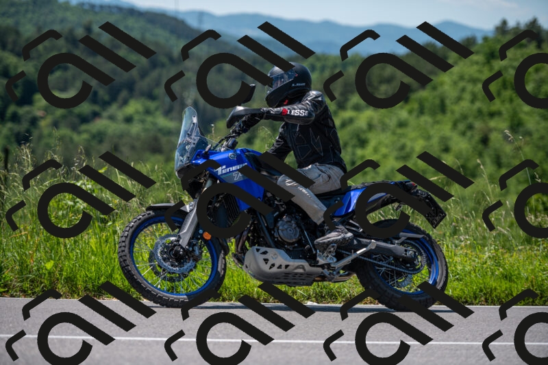 202505241210-M22_5366_m2_