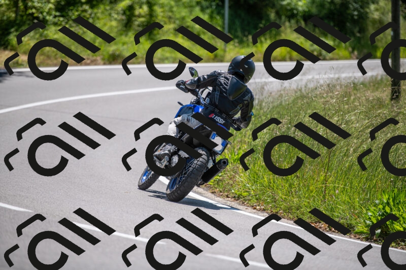 202505241210-M22_5368_m2_