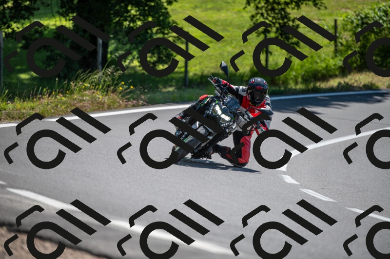 202505241211-M22_5386_m2_