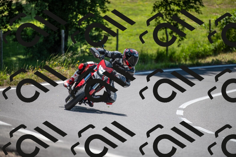 202505241212-M22_5392_m2_