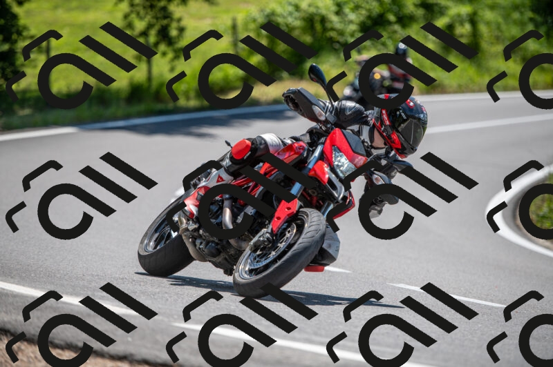 202505241212-M22_5393_m2_