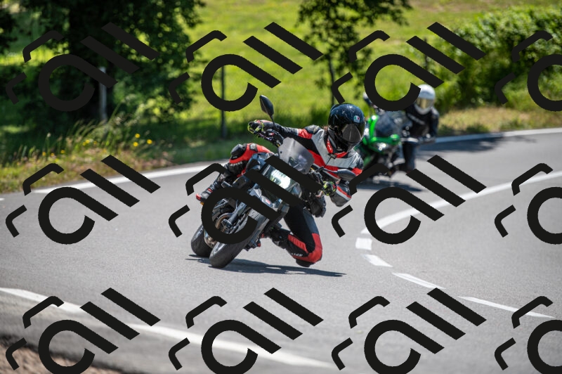 202505241212-M22_5395_m2_