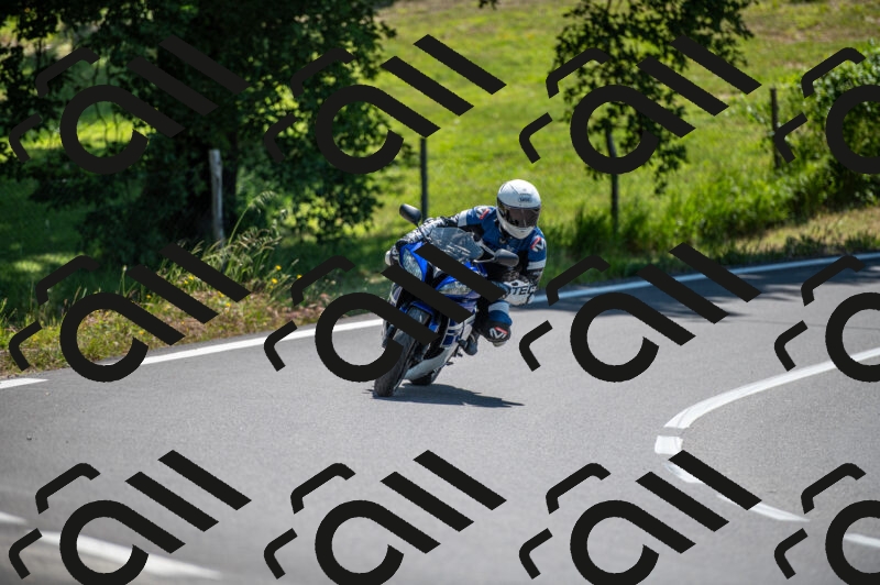 202505241212-M22_5400_m2_