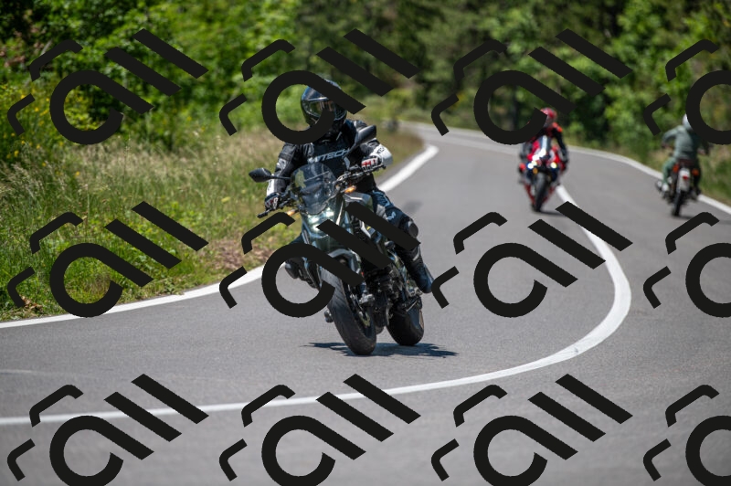 202505241212-M22_5410_m2_