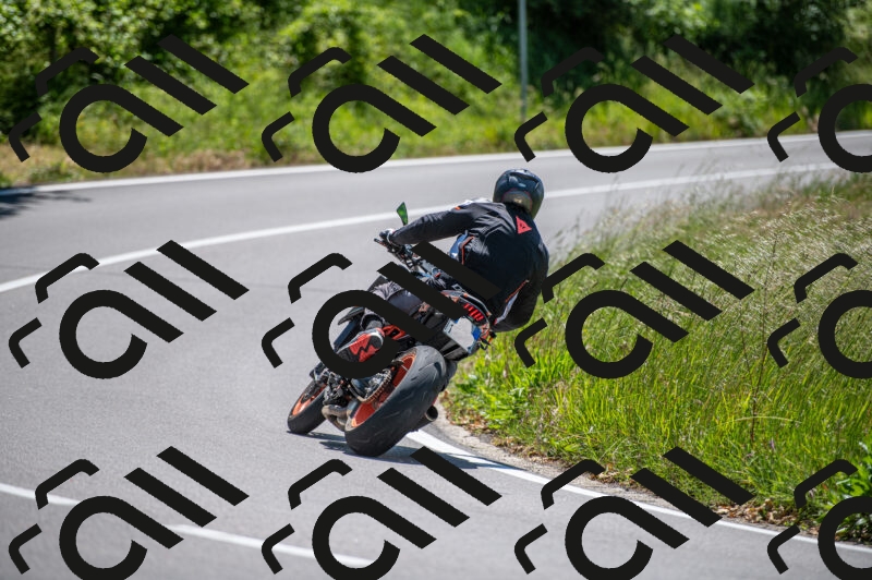 202505241213-M22_5425_m2_