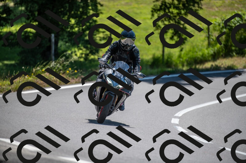 202505241213-M22_5426_m2_