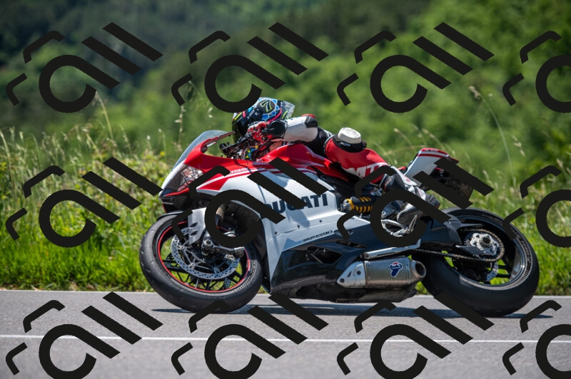 202505241214-M22_5429_m2_