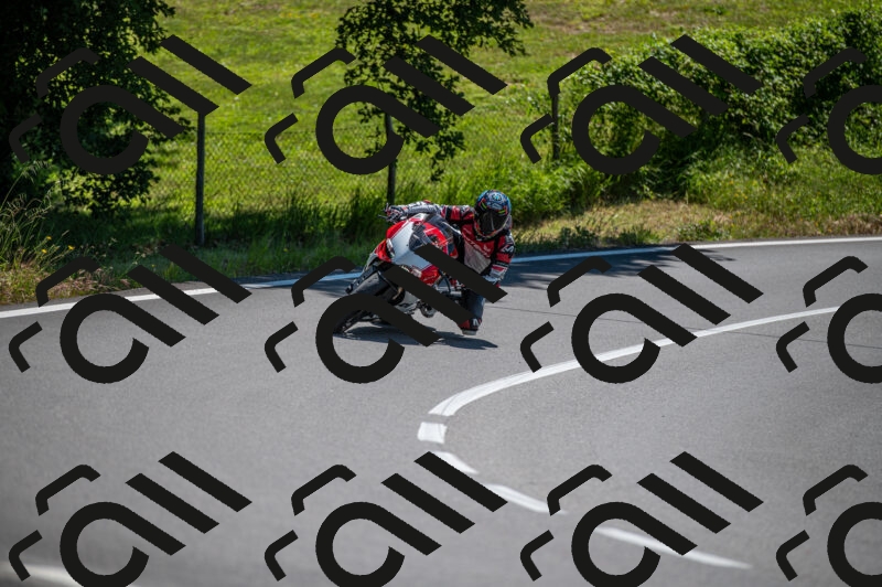 202505241215-M22_5449_m2_