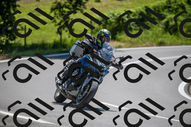 202505241215-M22_5456_m2_