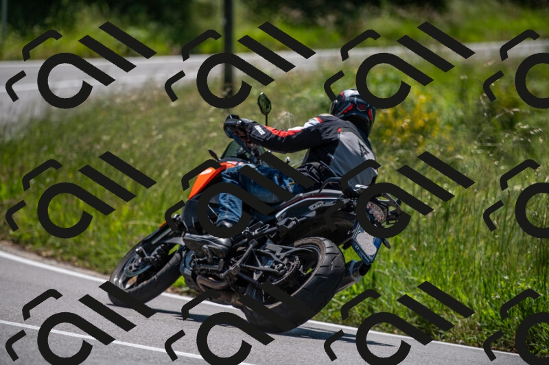 202505241215-M22_5461_m2_