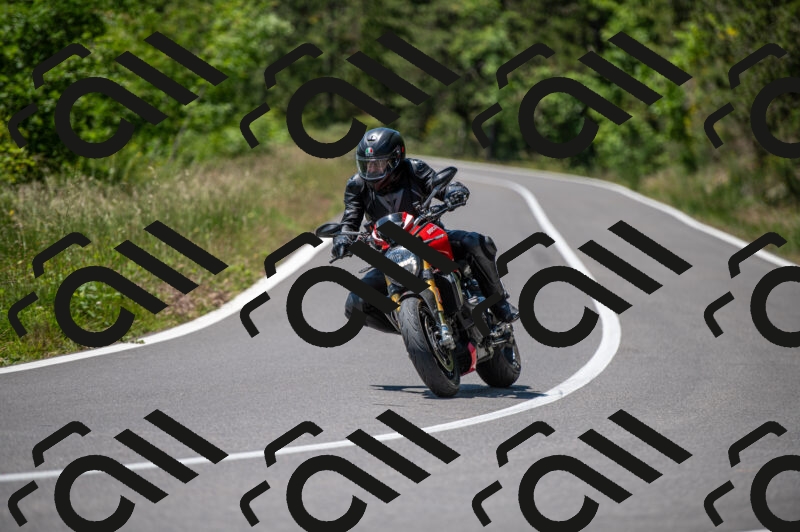 202505241216-M22_5463_m2_