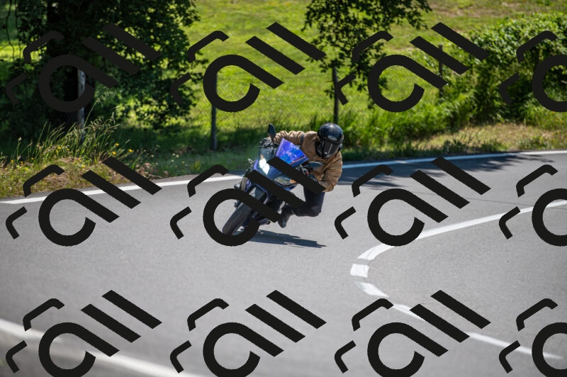 202505241216-M22_5467_m2_