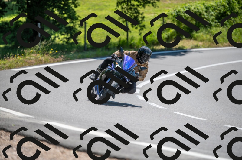 202505241216-M22_5468_m2_