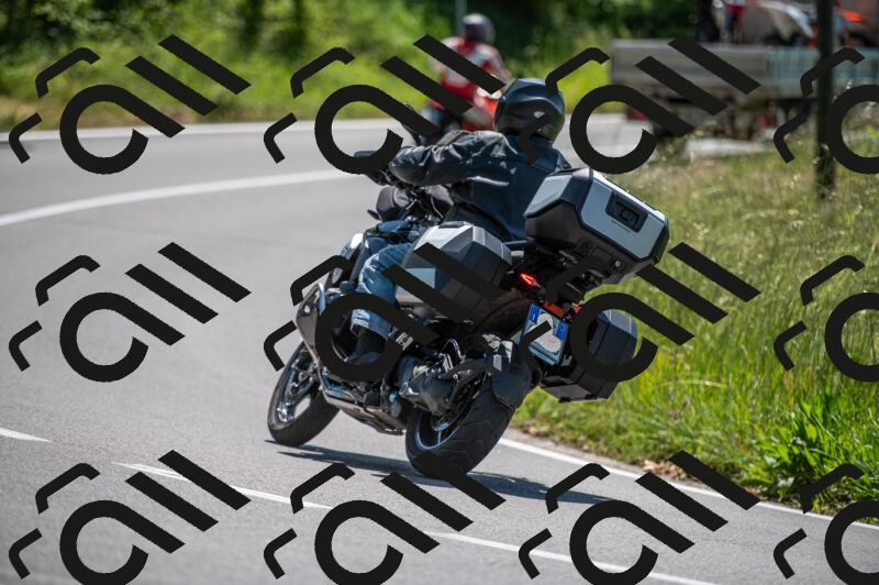 202505241217-M22_5477_m2_