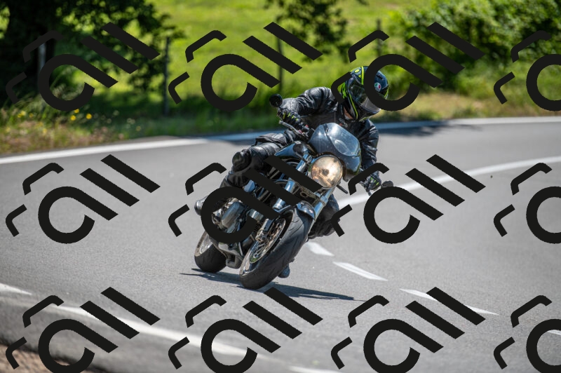 202505241218-M22_5481_m2_