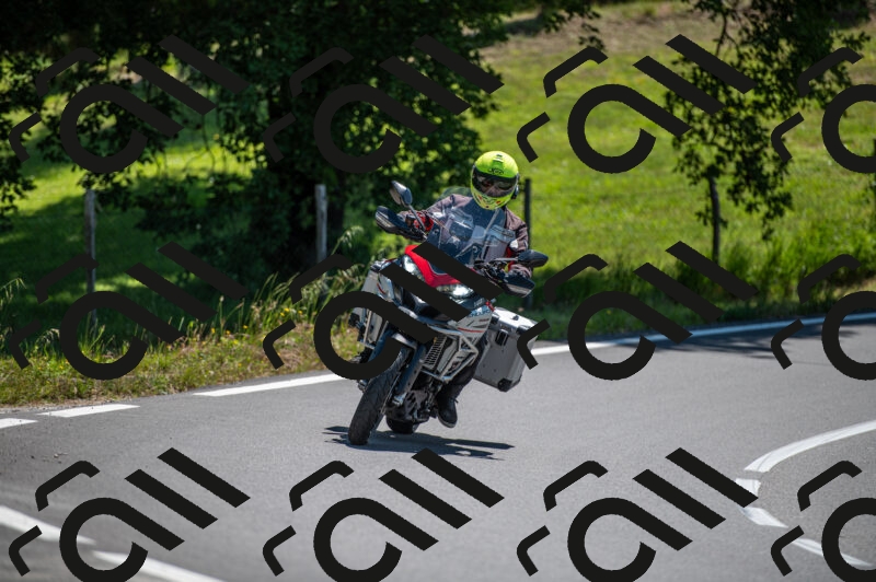 202505241223-M22_5490_m2_