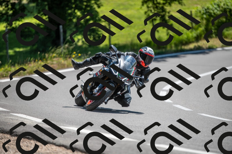 202505241224-M22_5502_m2_