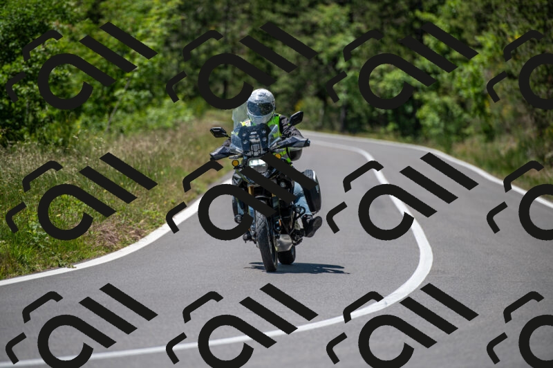 202505241230-M22_5515_m2_