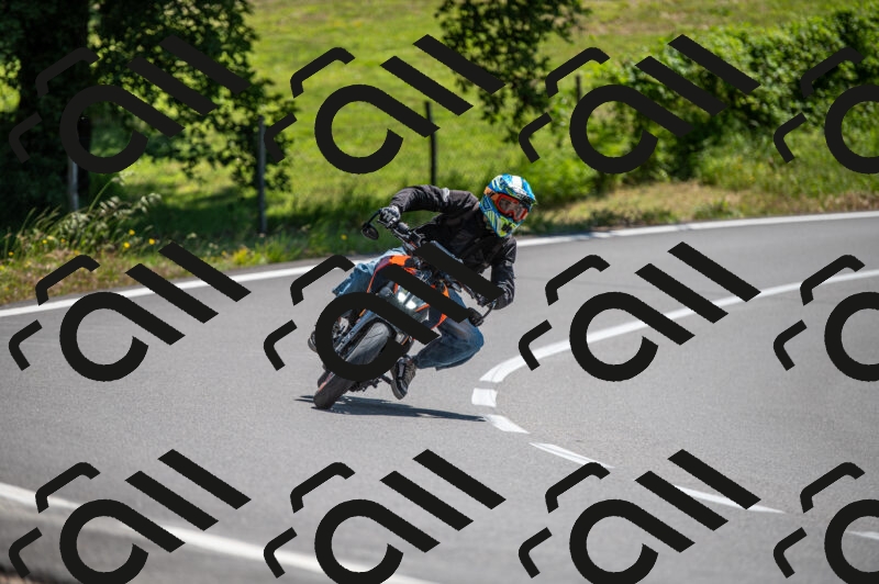 202505241244-M22_5568_m2_