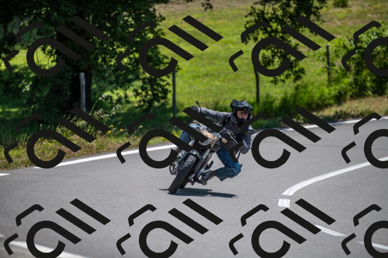 202505241244-M22_5571_m2_