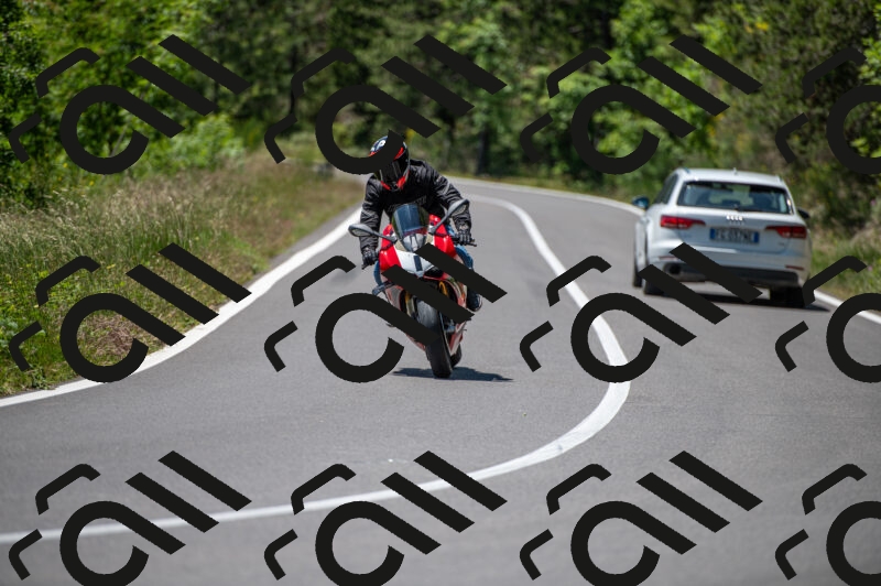 202505241245-M22_5575_m2_