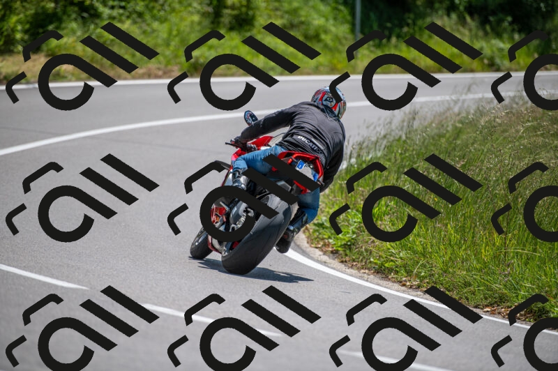 202505241245-M22_5580_m2_