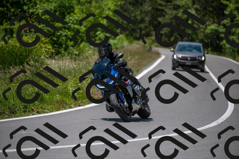 202505241247-M22_5582_m2_