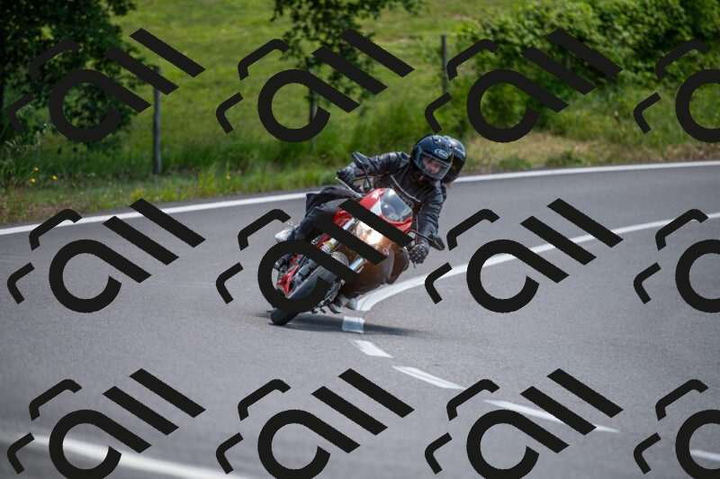 202505241249-M22_5600_m2_