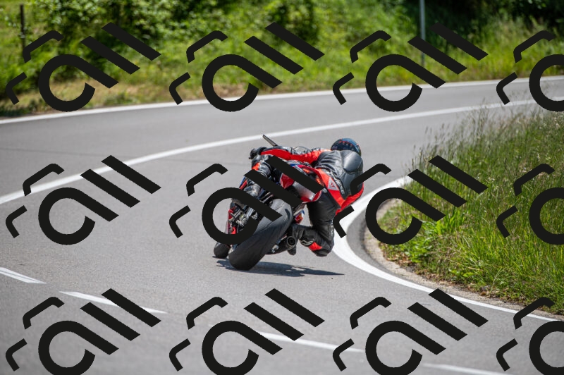 202505241254-M22_5619_m2_